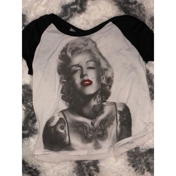 Punk edit Marilyn Monroe shirt - Picture 3 of 3
